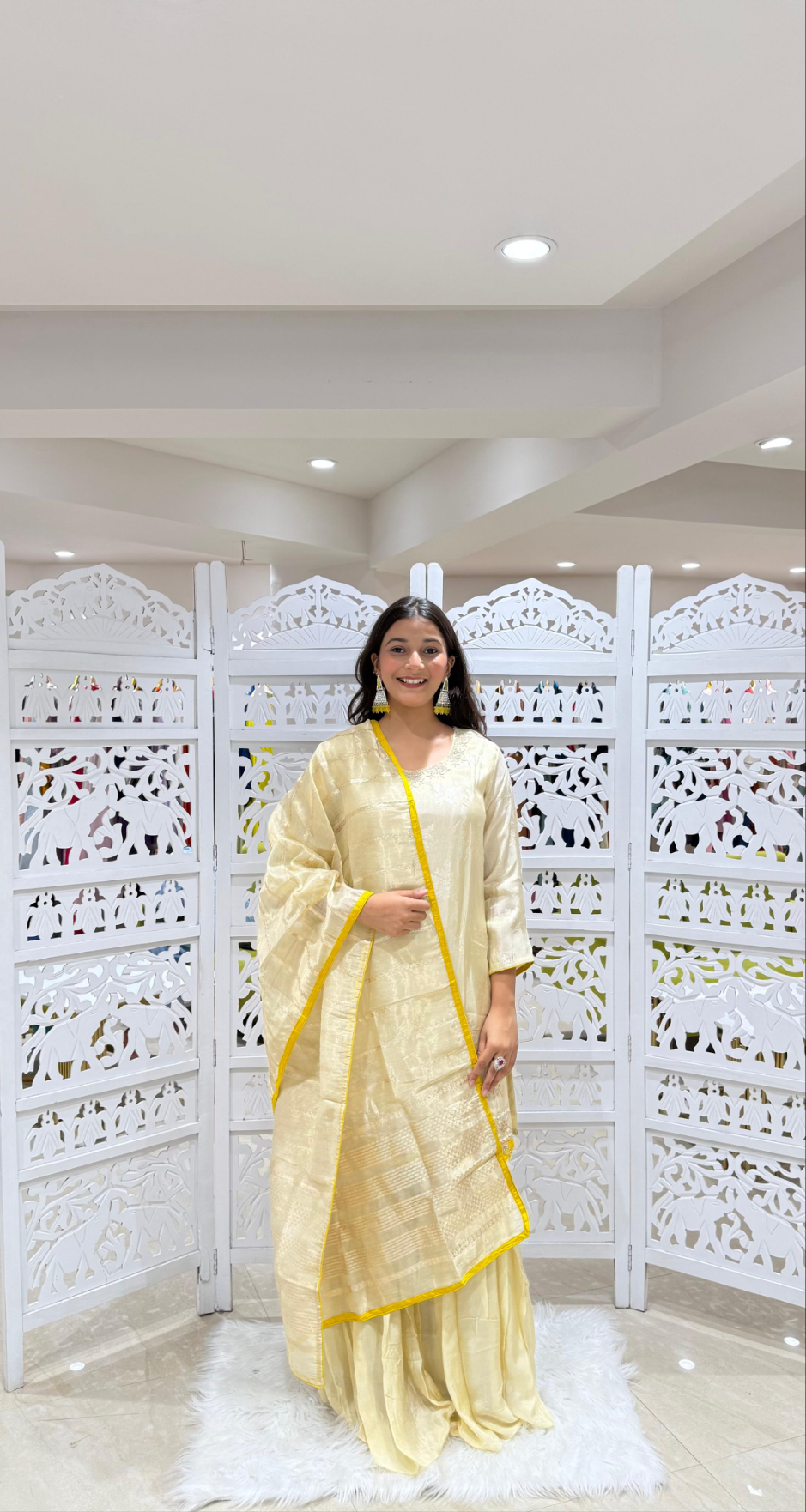 Kurti plazo with Duppata jardoshi kathdaana