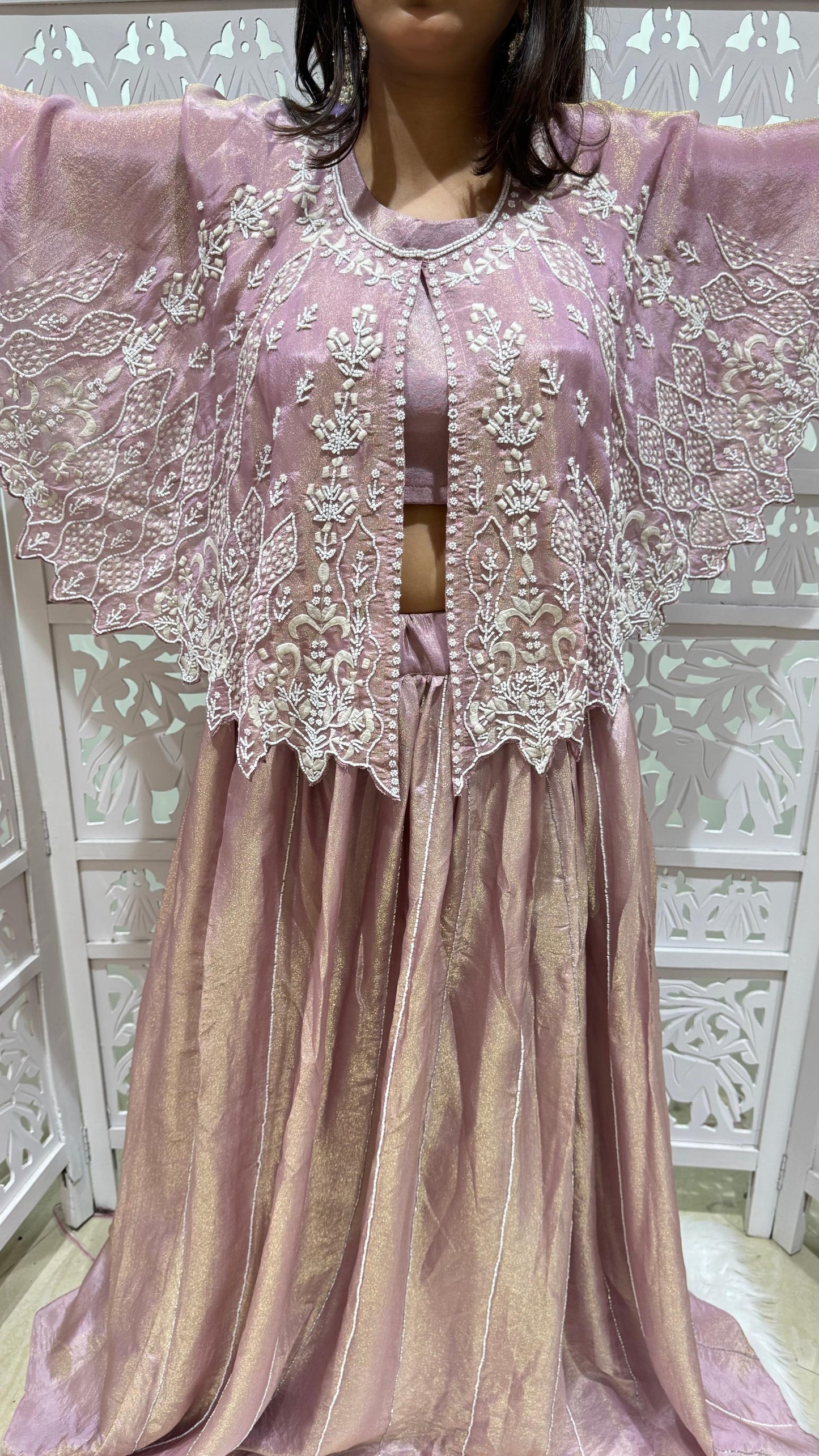 Lehenga kathdaana