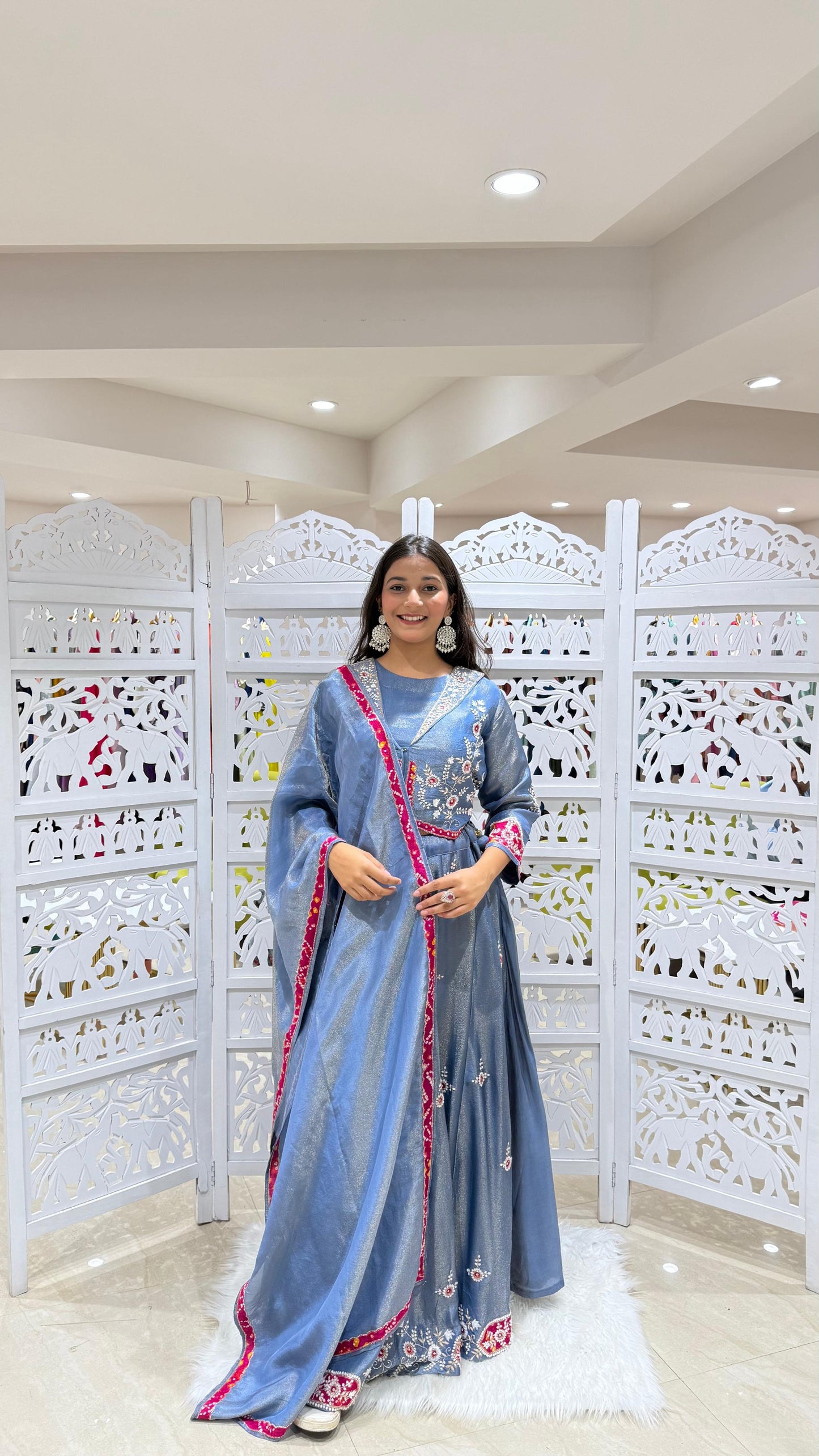 Lehenga jardoshi kathdaana motiwork patchwork