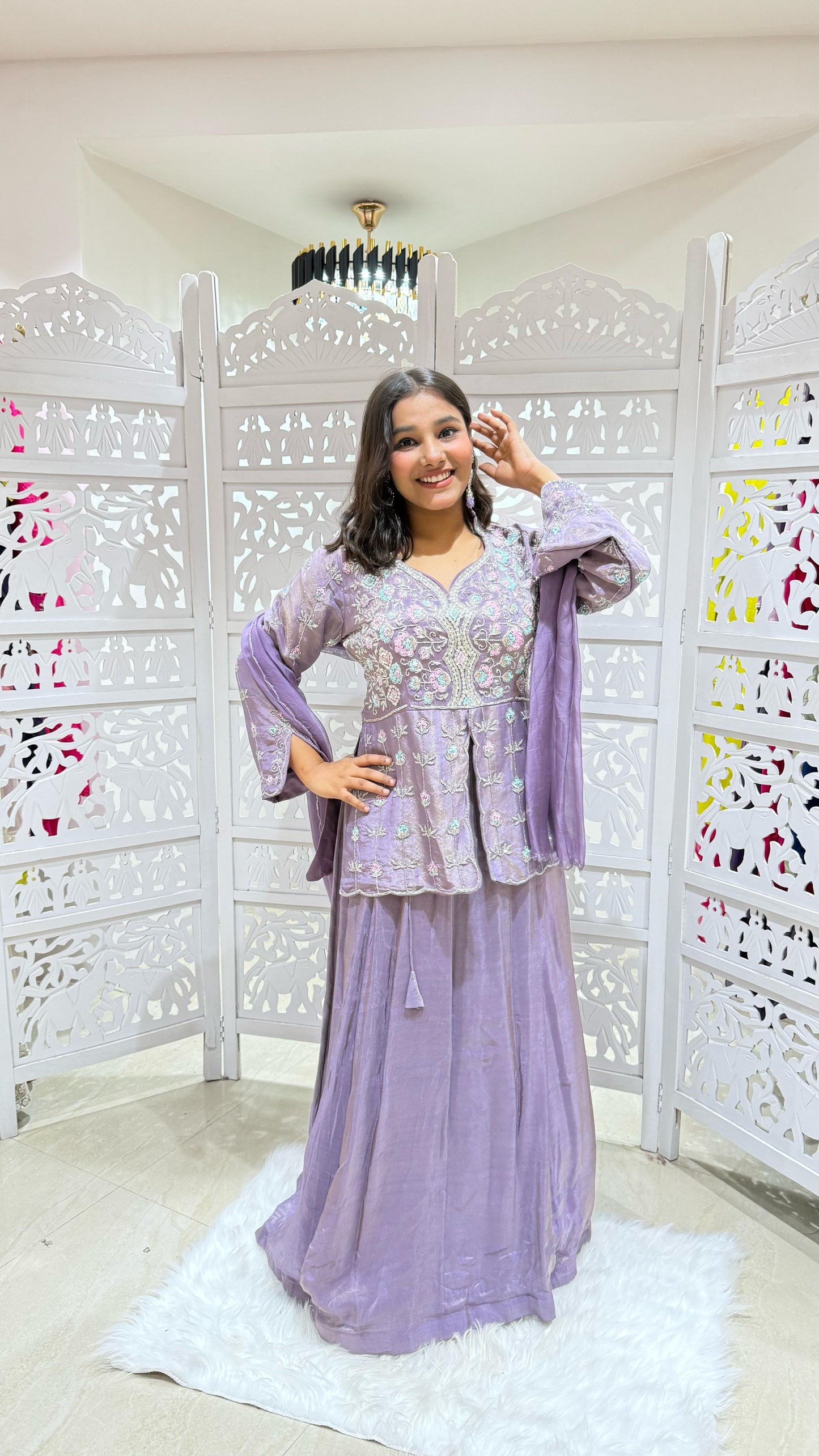 Lehenga Motiwork Sequence kathdaana