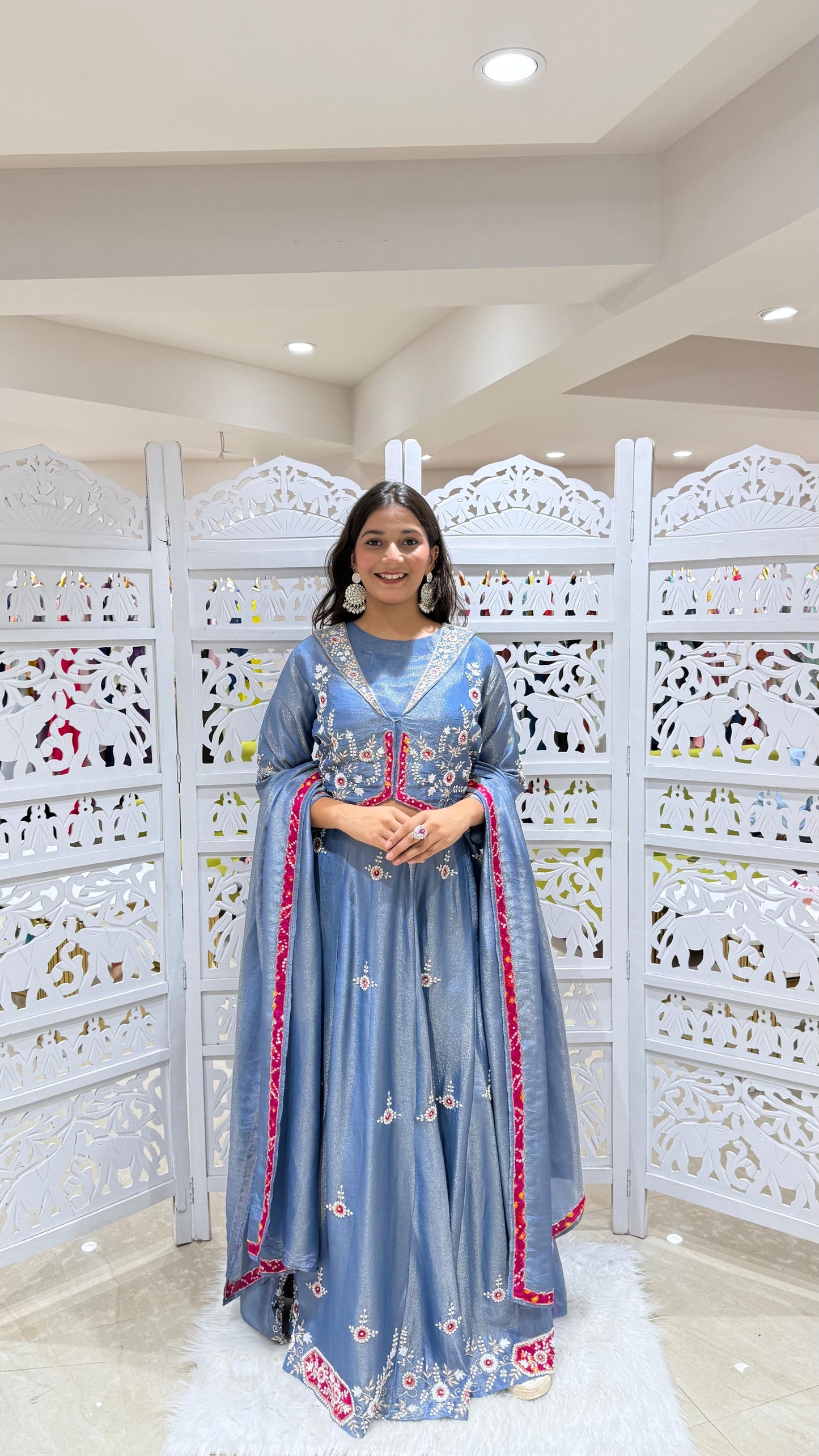 Lehenga jardoshi kathdaana motiwork patchwork