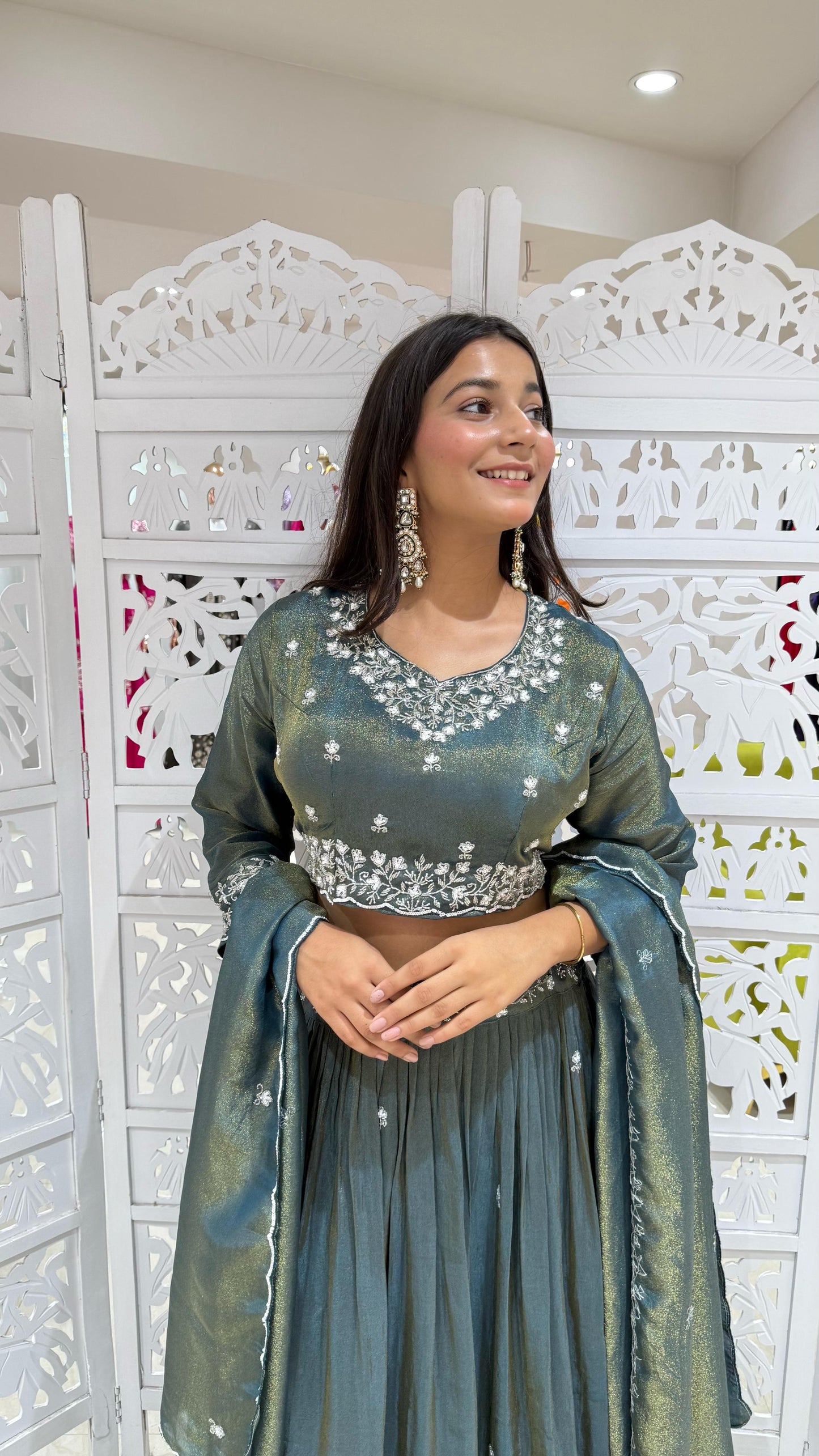 Lehenga Motiwork Sequence threadwok