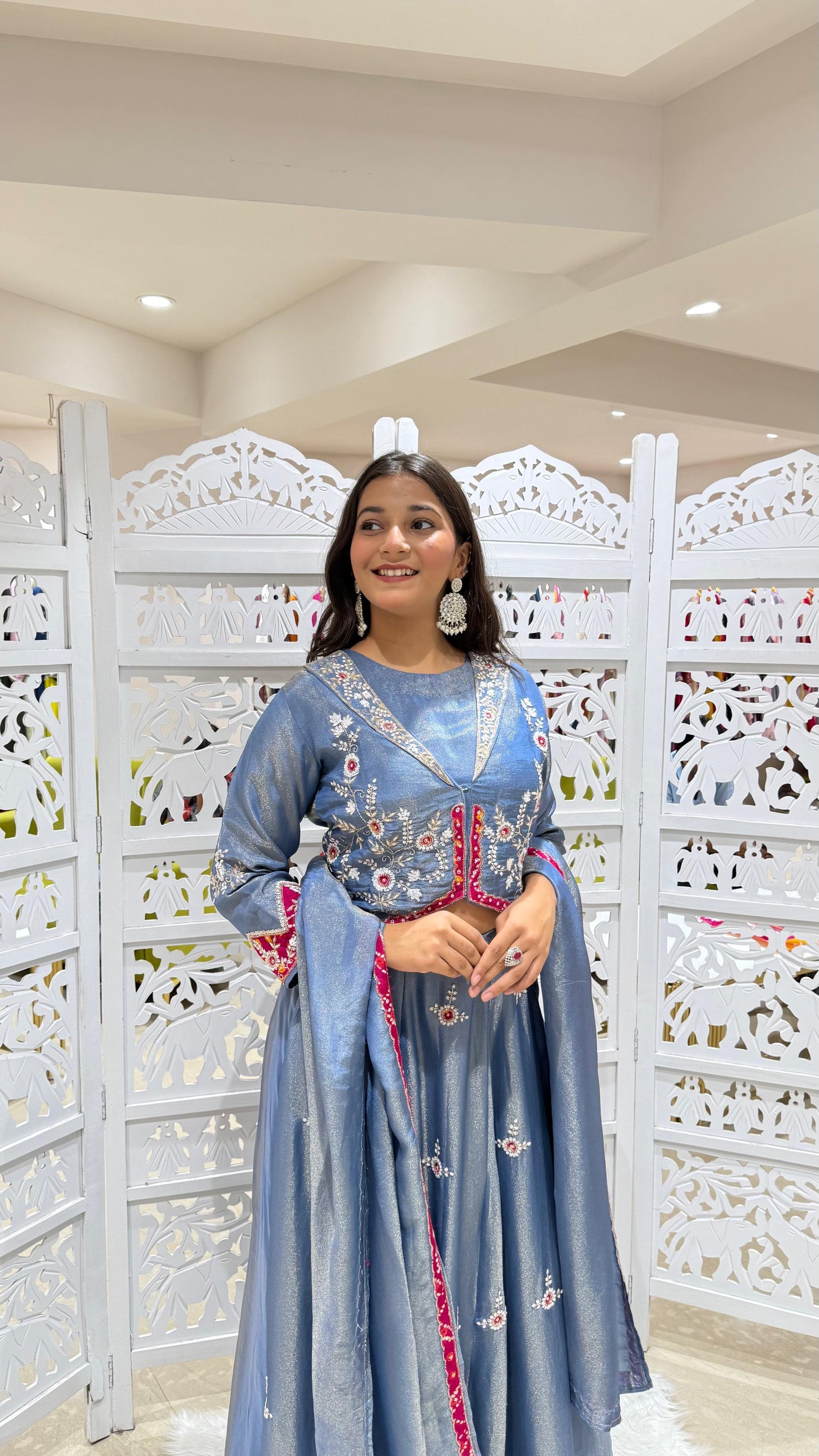 Lehenga jardoshi kathdaana motiwork patchwork