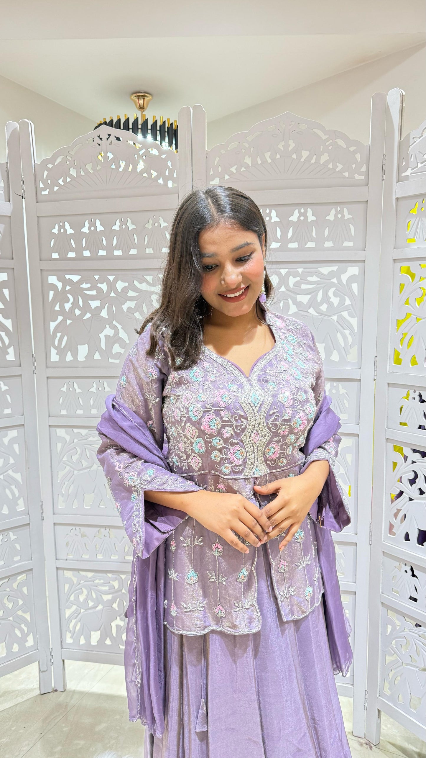 Lehenga Motiwork Sequence kathdaana
