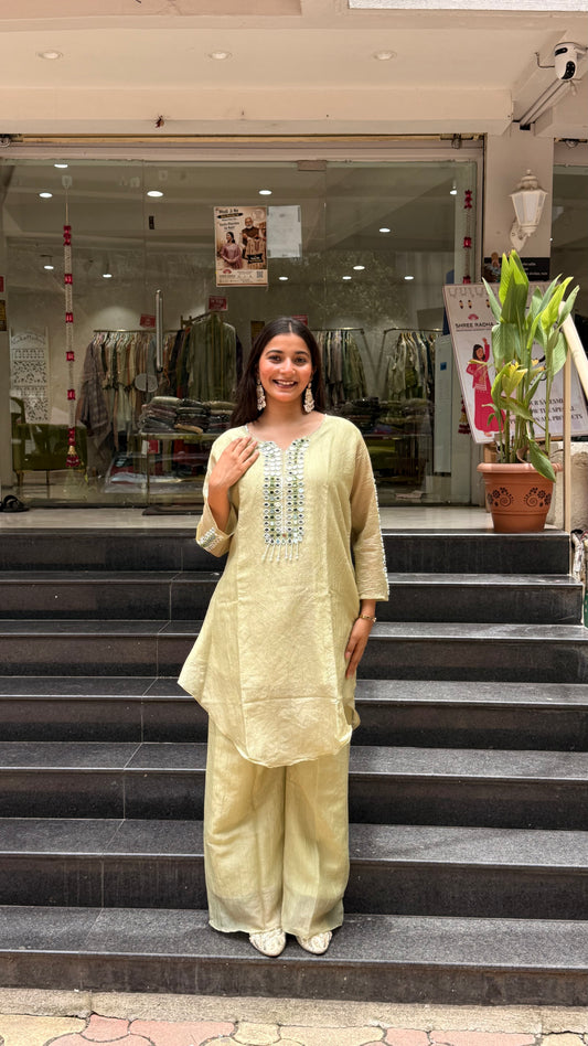 Plazo kurti