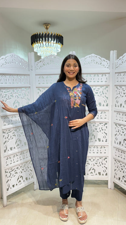 Three piece kurti pant set