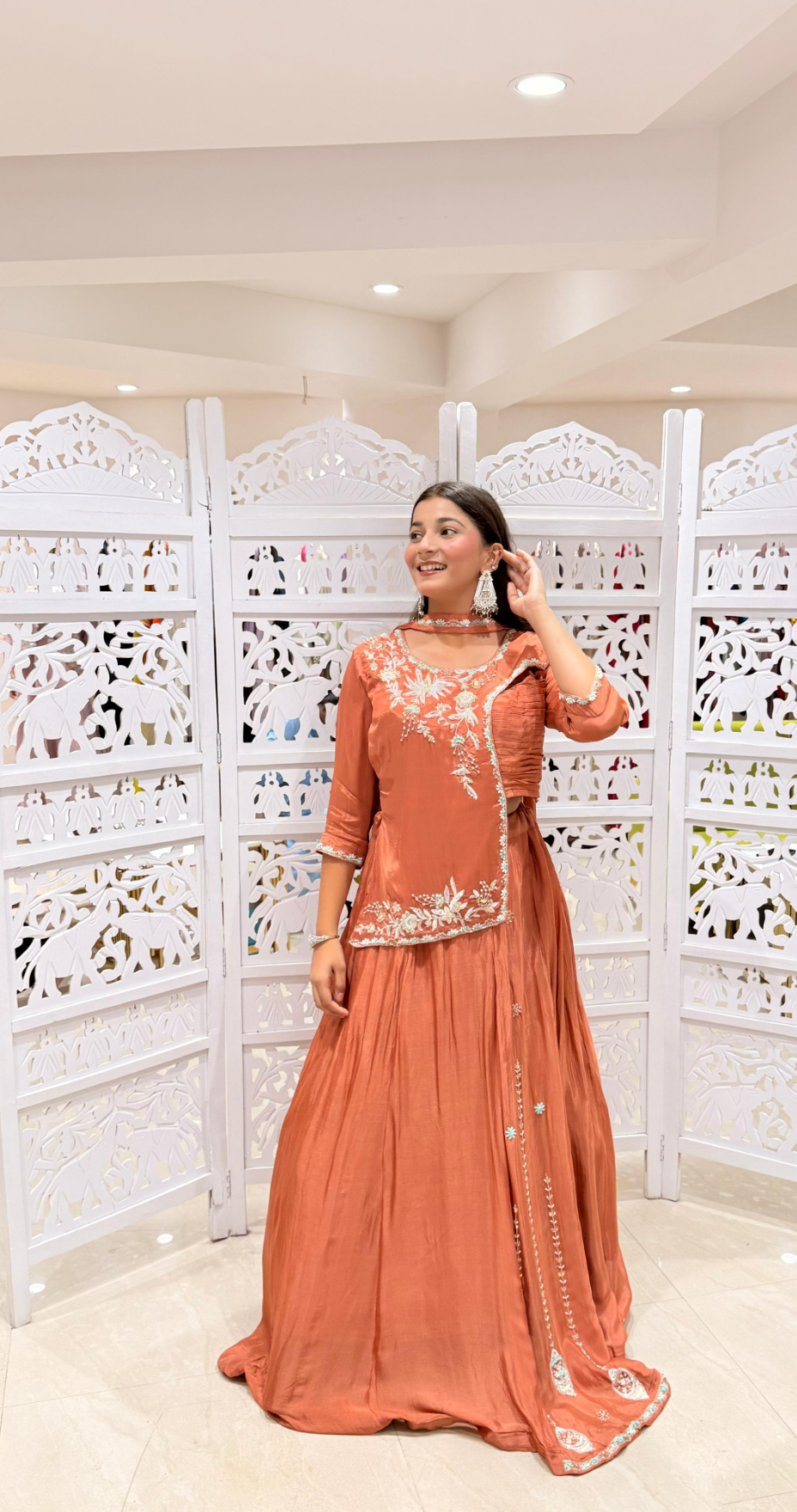 Lehenga kathdaana Jardoshi Sequence threadwok Motiwork