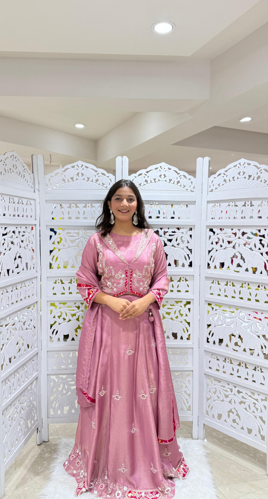 Lehenga jardoshi kathdaana motiwork patchwork