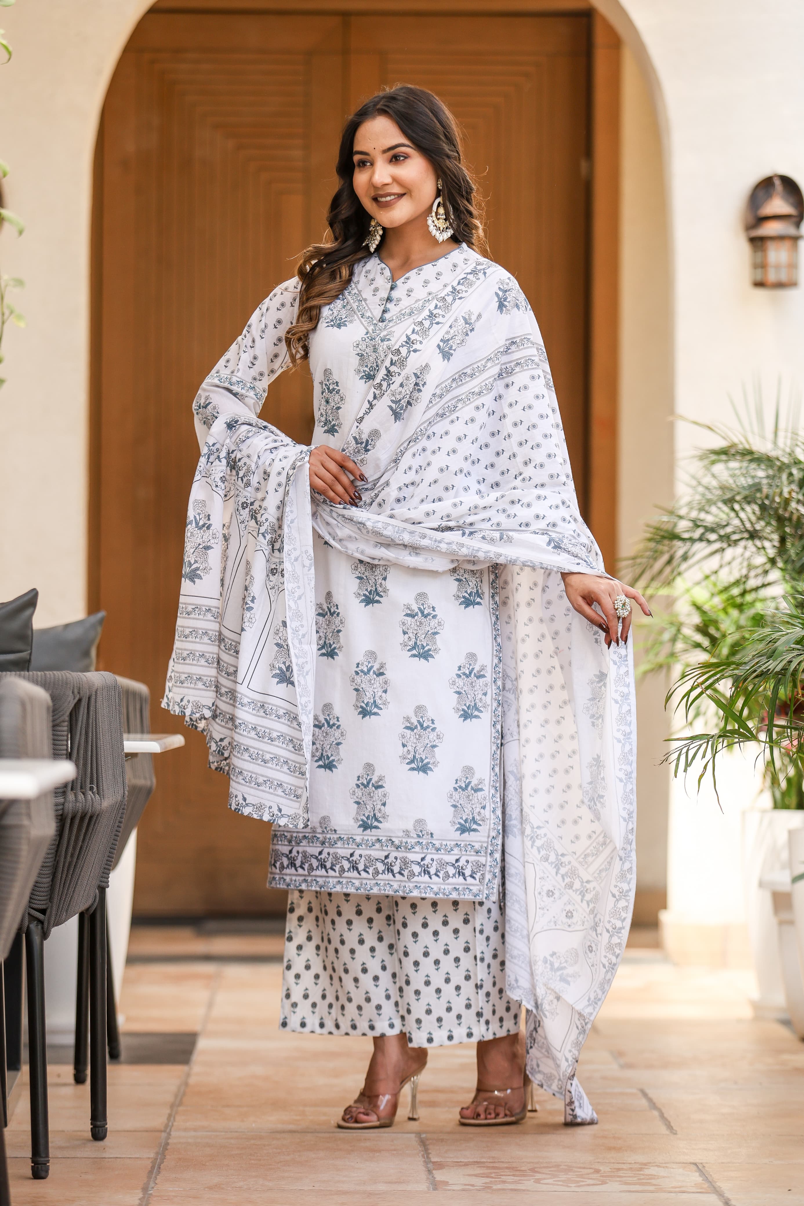 Kurti Set 3pcs Mul Cotton Digital Flower Print Cut Dana Sequence Work