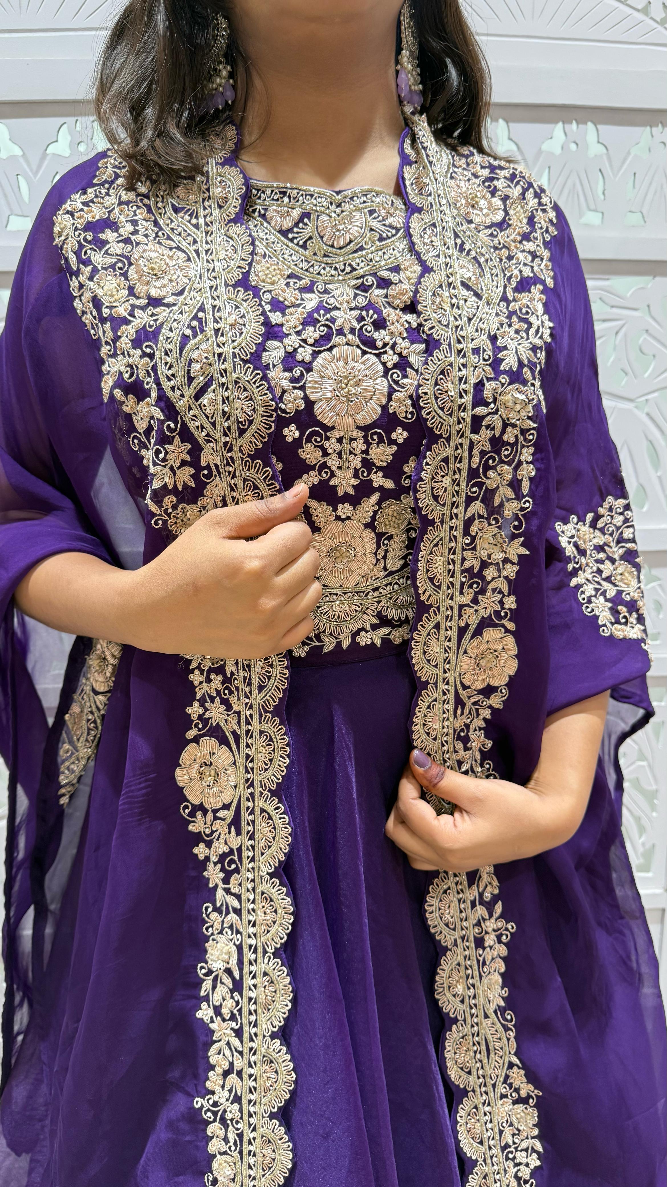 Lehenga jardoshi motiwork