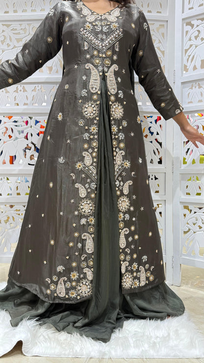 Lehenga jardoshi kathdaana Sequence motiwork