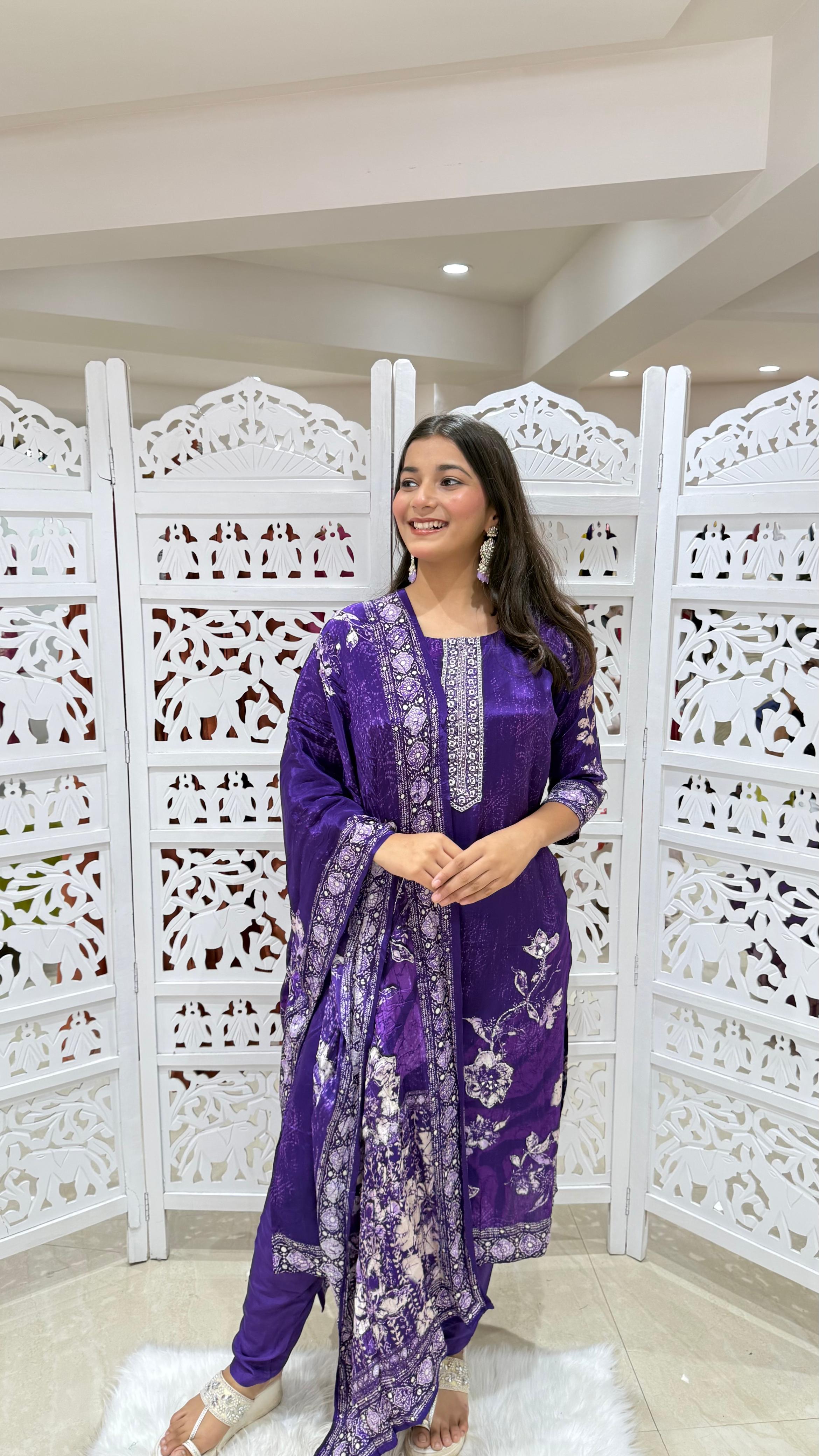 Kathdaana mirrorwork Threadwork Motiwork