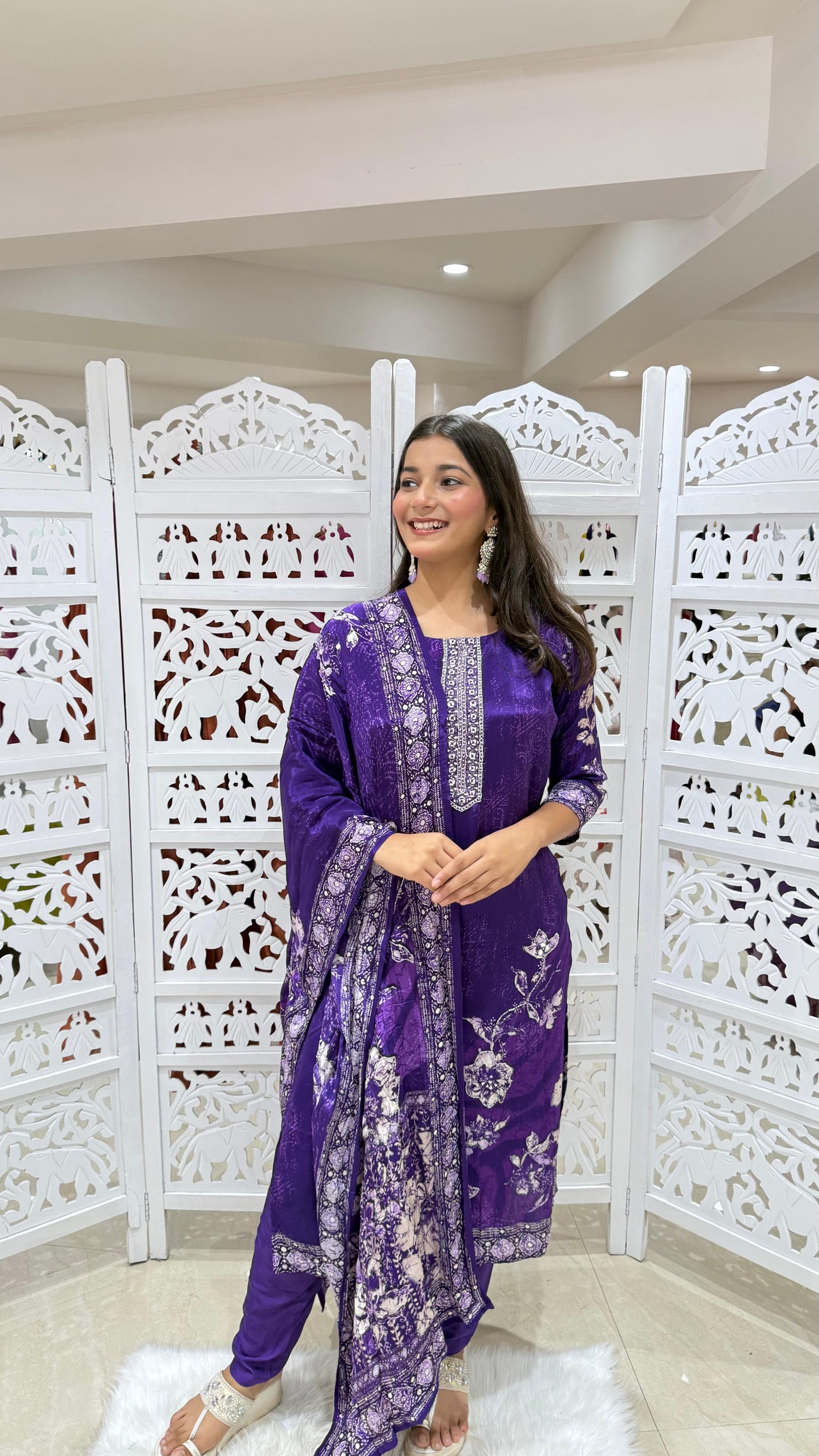 Kathdaana mirrorwork Threadwork Motiwork