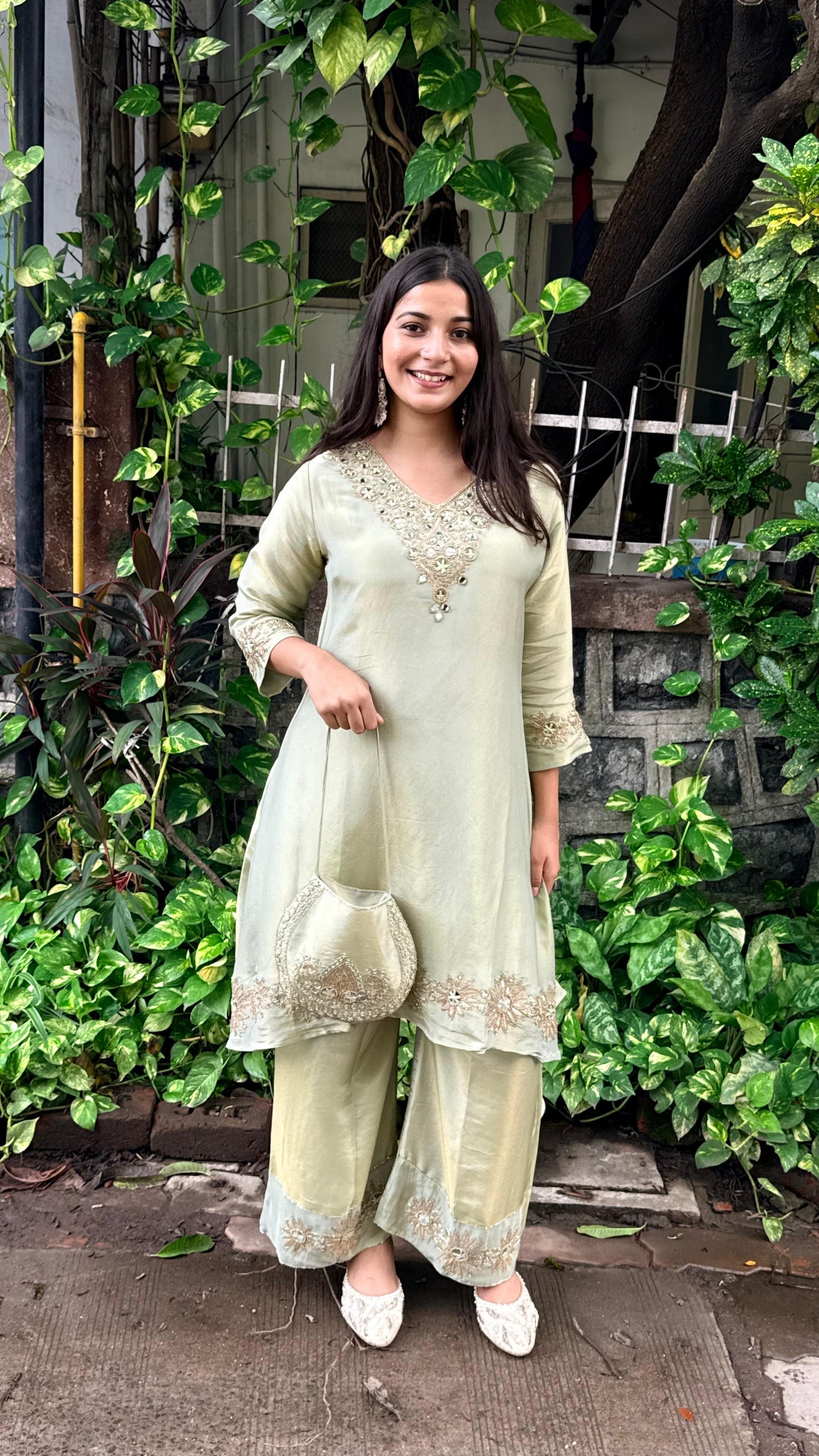 Kurti plazo with pouch