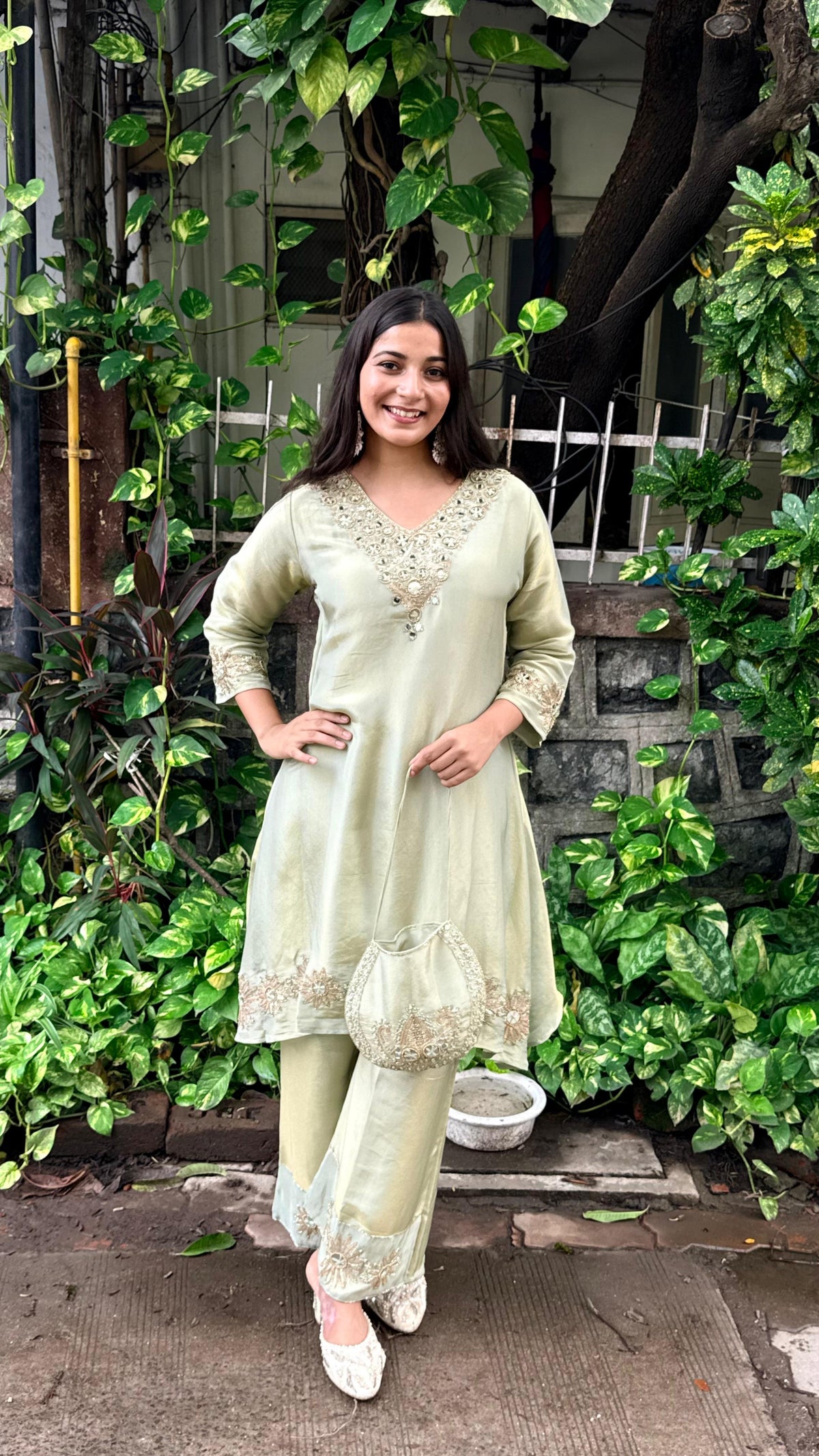 Kurti plazo with pouch