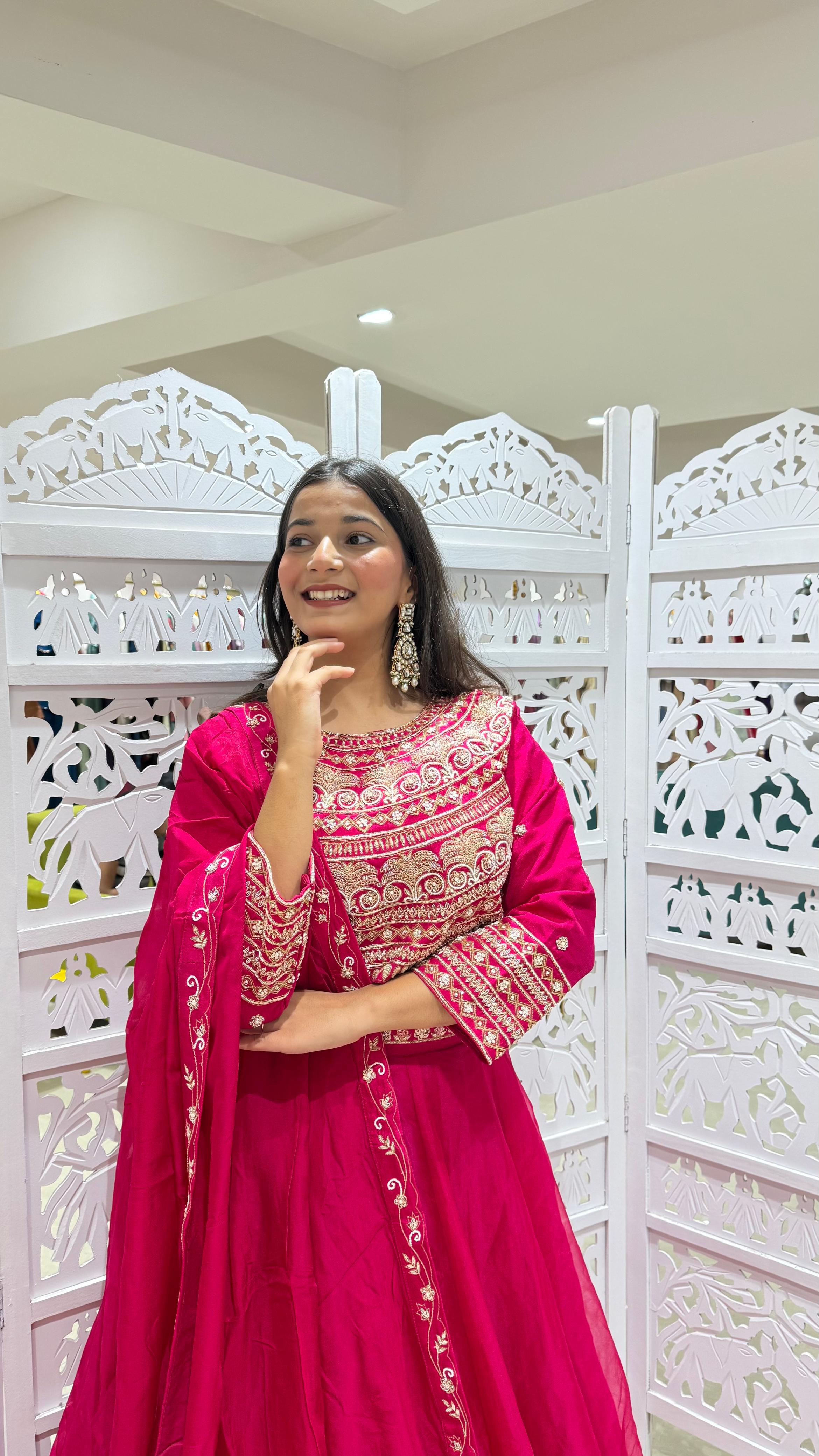 Lehenga jardoshi kathdaana Sequence