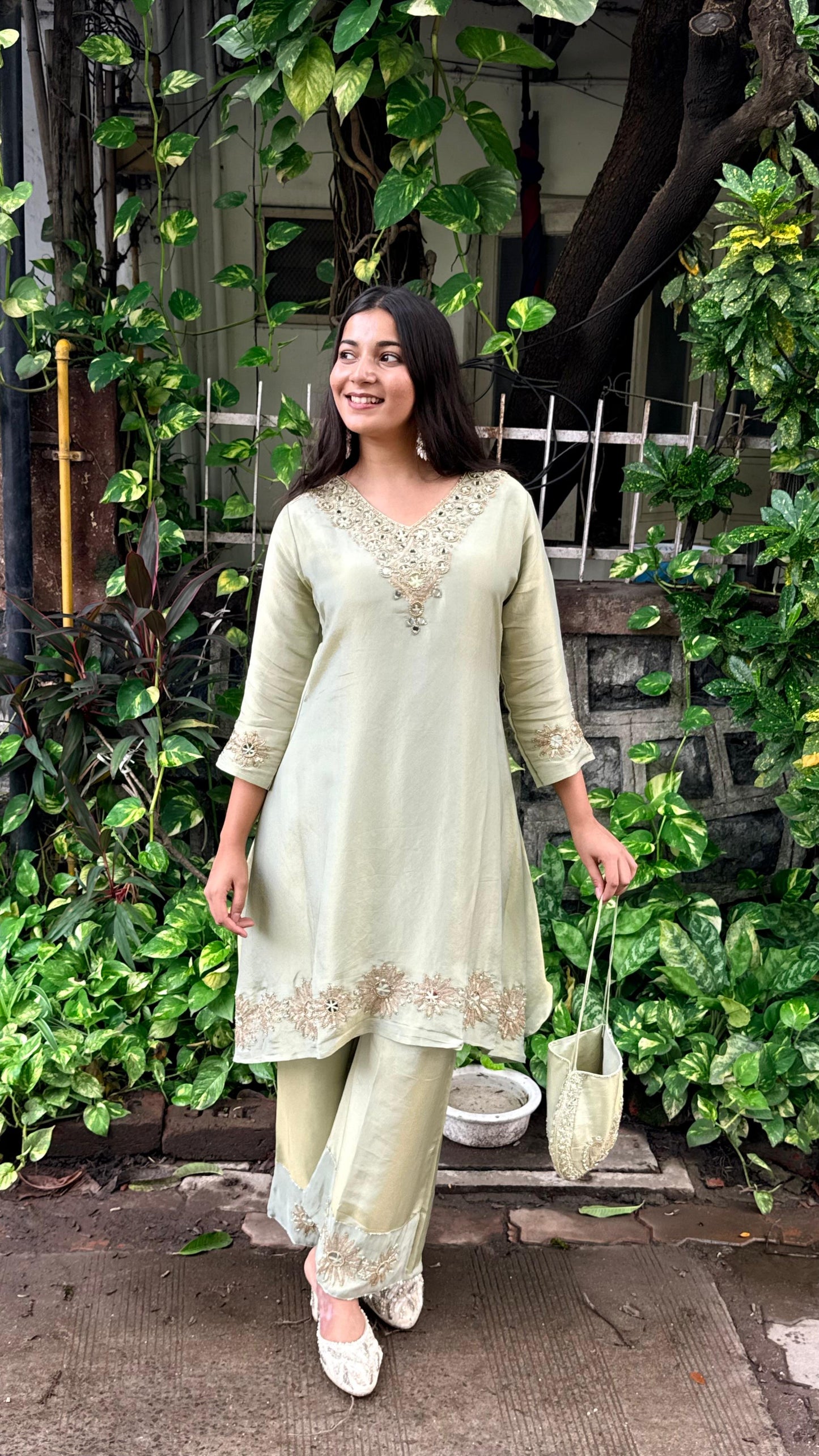 Kurti plazo with pouch
