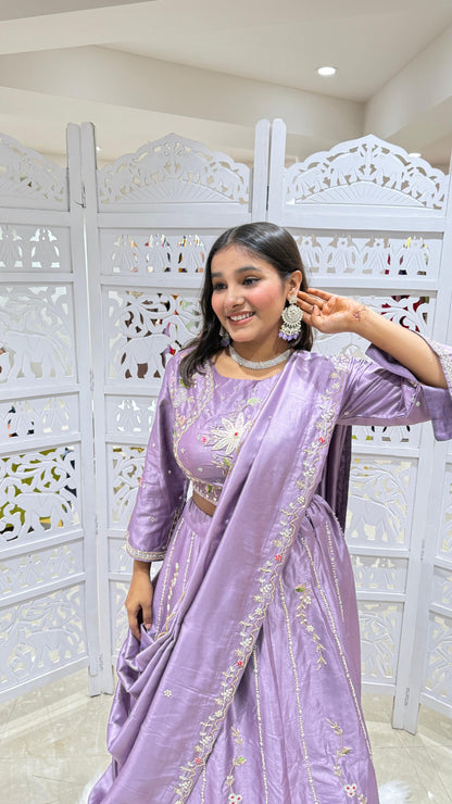Lehenga Motiwork kathdaana jardoshi