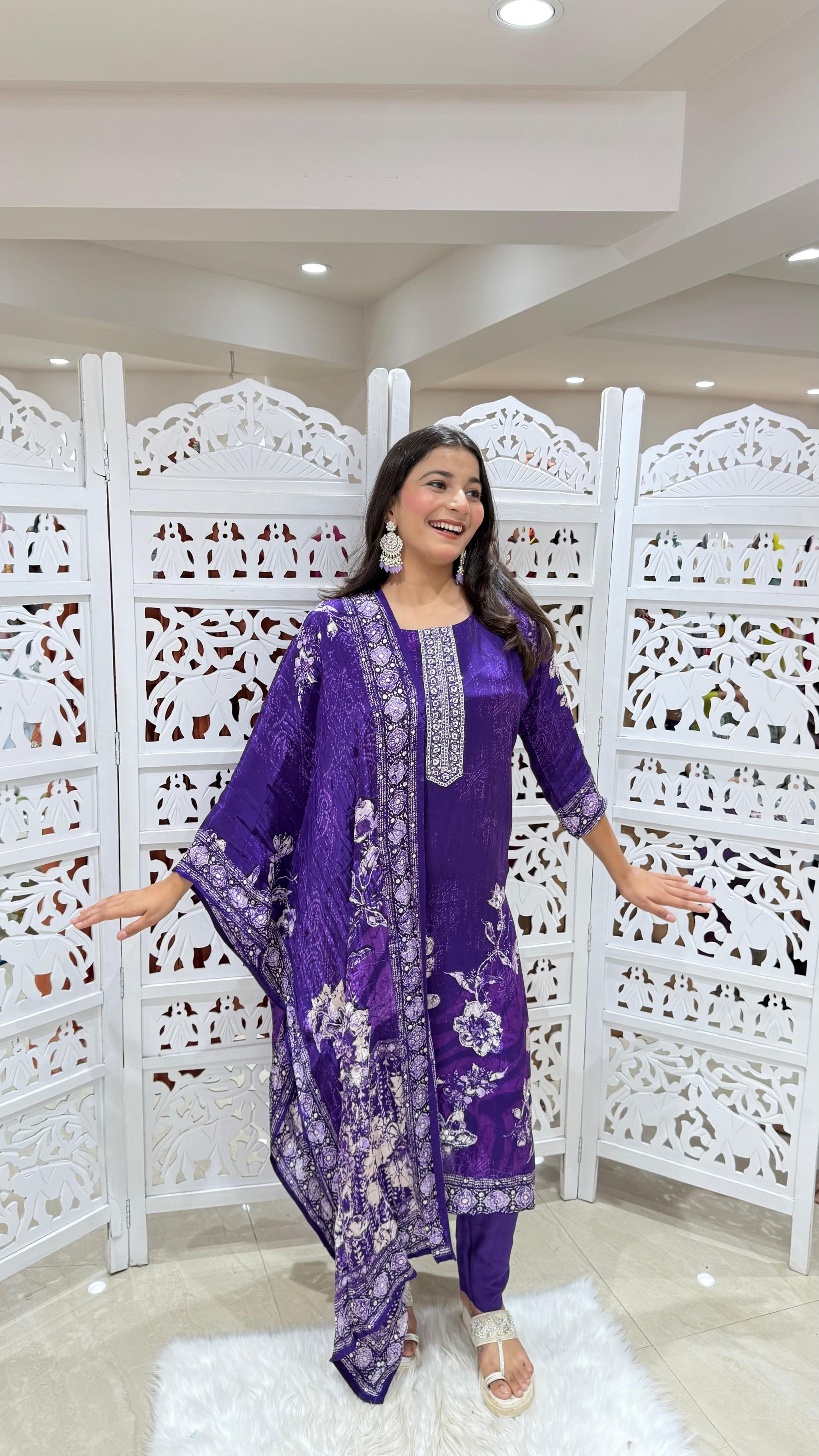 Kathdaana mirrorwork Threadwork Motiwork